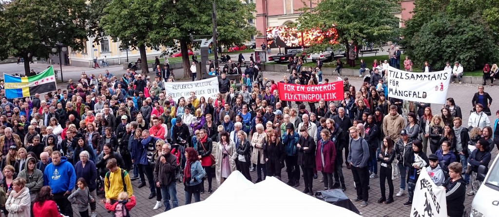 vänsterpartiet norrköping deltog i manif med egen banderoll